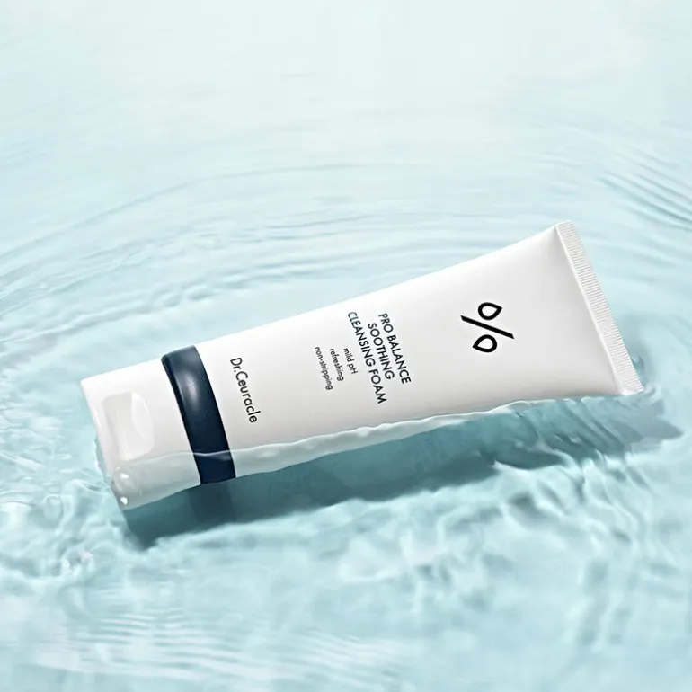 Pro Balance Soothing Cleansing Foam