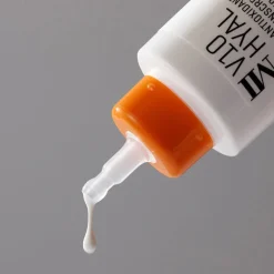 V10 Hyal Antioxidant Sunscreen SPF50+ PA++++ (Expiring 29/8/2026)