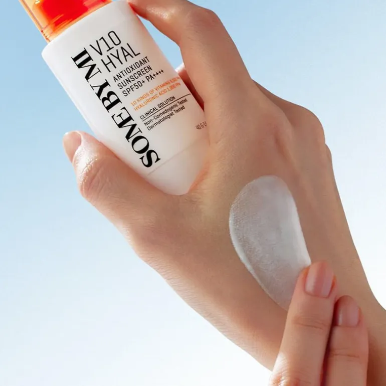 V10 Hyal Antioxidant Sunscreen SPF50+ PA++++ (Expiring 29/8/2026)